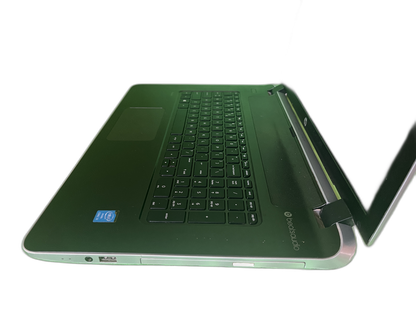 HP Pavilion 17-f052nd Laptop